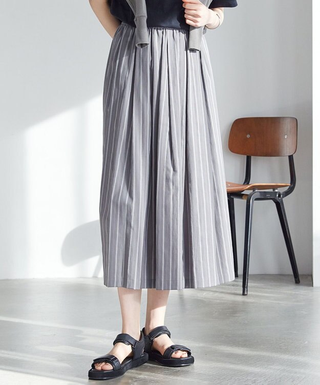23区 【SLOW/洗える】コットンナイロンストライプ タックフレア スカート グレーストライプ