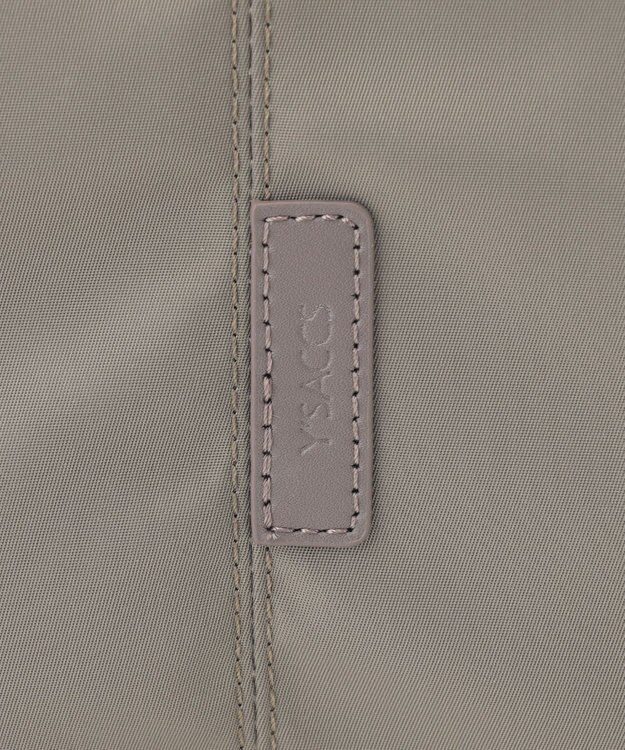 Y'SACCS ツイルナイロン　カーブショルダー　Mサイズ グレージュ