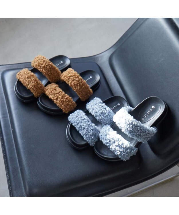 MODE ET JACOMO <carino>エコファーもこもこサンダル ブルー