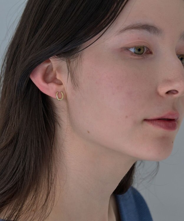 Phoebe 【痛くないシリーズ】ハンサムホースシューライトフィットイヤリング/馬蹄/蹄鉄 ゴールド