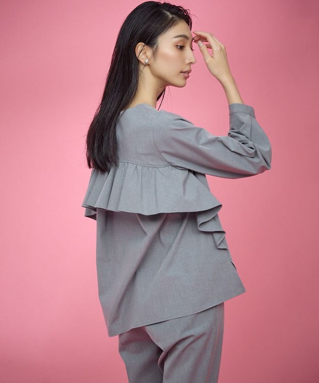 組曲 【KUMIKYOKU NAVY】ウーステッドライククロス フリルブラウス ミディアムグレー系