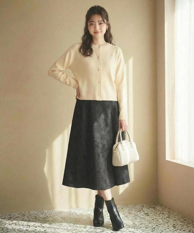 Feroux 胸元刺繍パールニット カーディガン アイボリー系