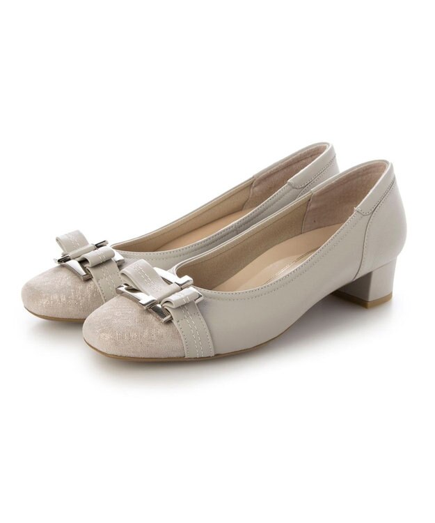 Riz raffinee 【3E】バックルリボンモチーフパンプス ライトグレービ―