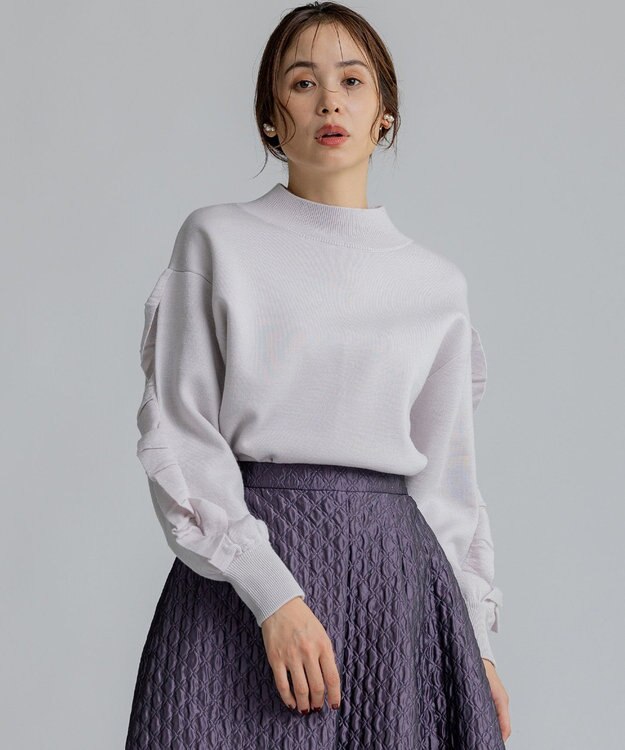 組曲 【WEB限定】袖フリル付きニットプルオーバー ライトグレー系
