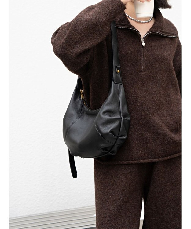 style code 【ペットボトル収納可能】[Lyrss/リルス] 牛革 ショルダーバッグ ブラック