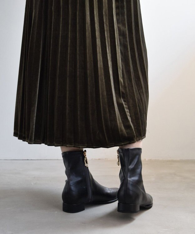 Bridget Birkin 【Bridget Birkin】パールチャームショートブーツ ブラック