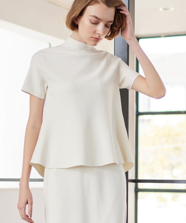 BEIGE， HOLLY / ペプラムニット Ecru