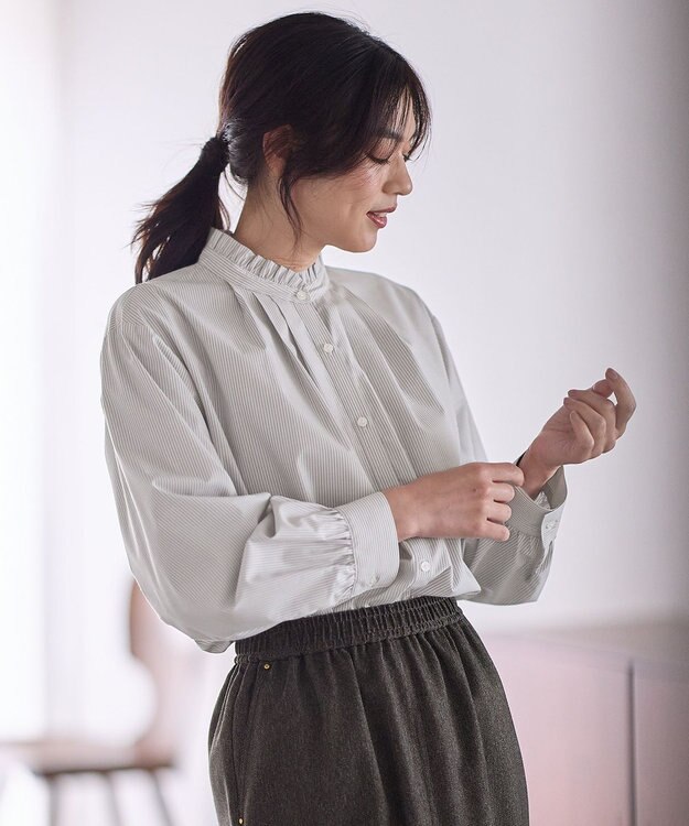 ANY スタンドネックブラウス グレーピンストライプ