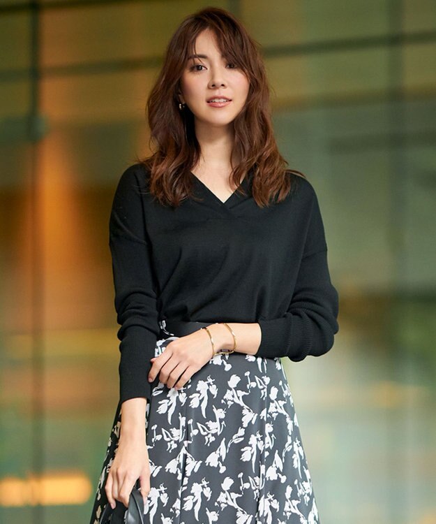 23区 S 【10色展開】ウーステッドウール 重ね襟Vネック ニット [WEB限定]ブラック系