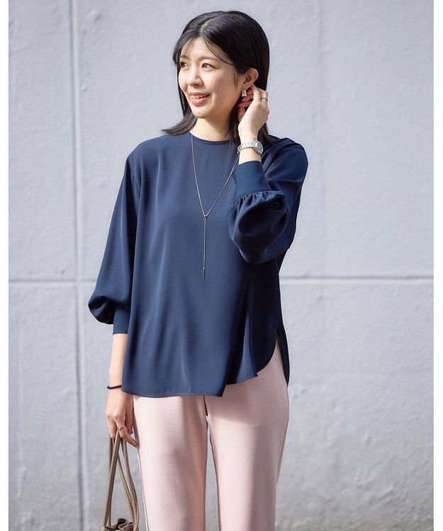 UNFILO ドレープサテンブラウス ネイビー