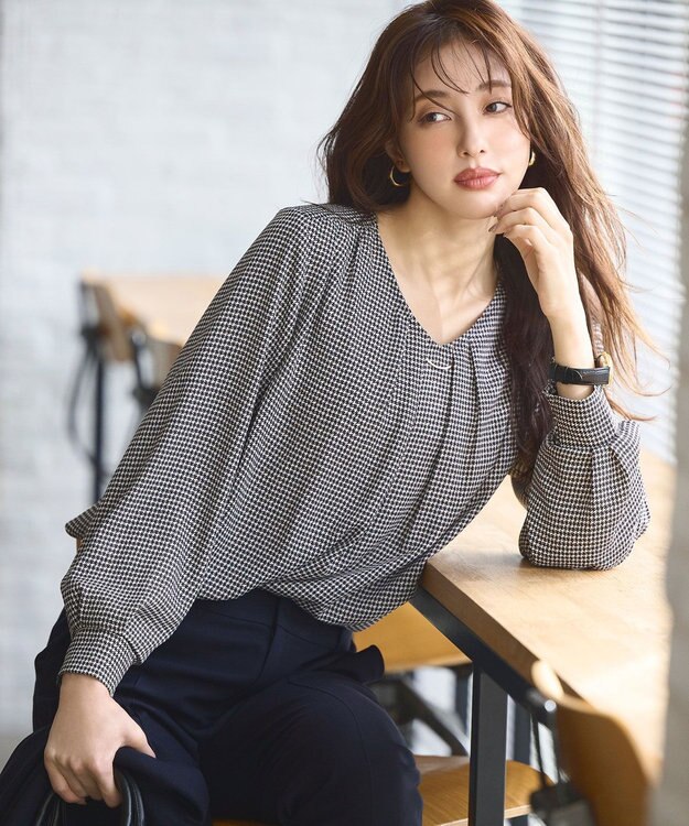 ANY SIS 【WEB限定】エニポカシリーズVネック ブラウス 千鳥