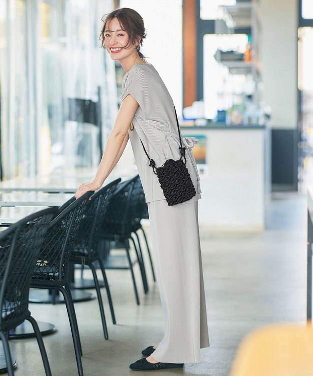 Tiaclasse マクラメショルダーバッグ ブラック