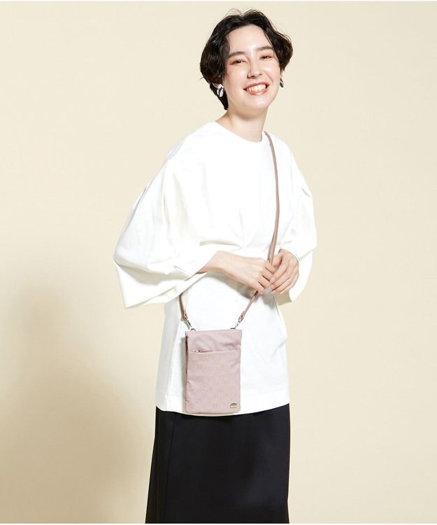 LA BAGAGERIE モノグラムデイリーミニマムポシェット ピンク