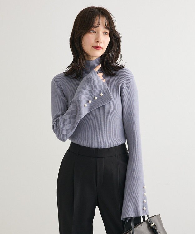 Green Parks ・ｓｗｉｎｇ　ｂｙ　袖パールボタンフレアリブニット Blue