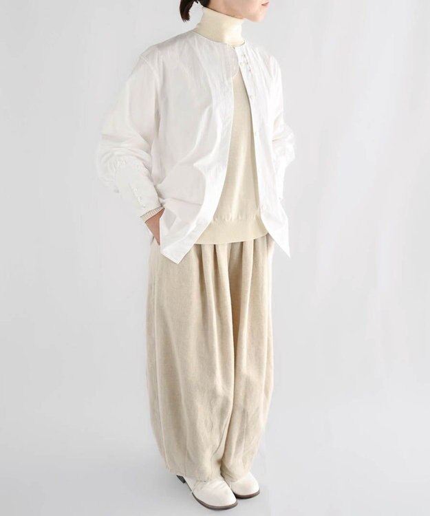 muuc 〈遠州織物の工場で織られた上質なコットン生地〉〈通年着られる〉ノーカラーブラウス ホワイト