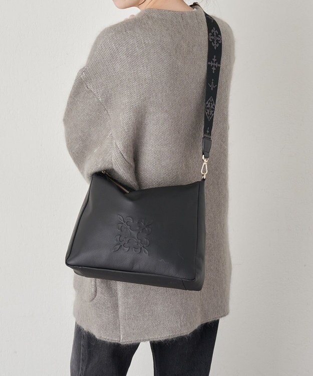 russet エンボスモノグラム2WAYショルダーバッグ(CE-1692) Black