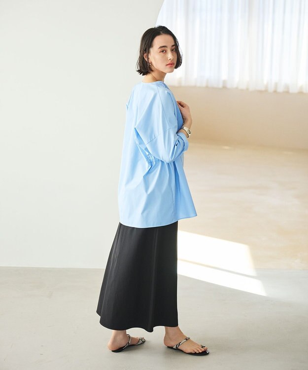 #Newans 【洗濯機可能/シワになりにくい】〈お腹・腰回りをカバー〉ピンタックデザインスクエアブラウス ブルー