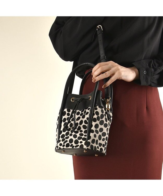 LA BAGAGERIE カウヘアー2WAYバケットバッグ ダルメシアン