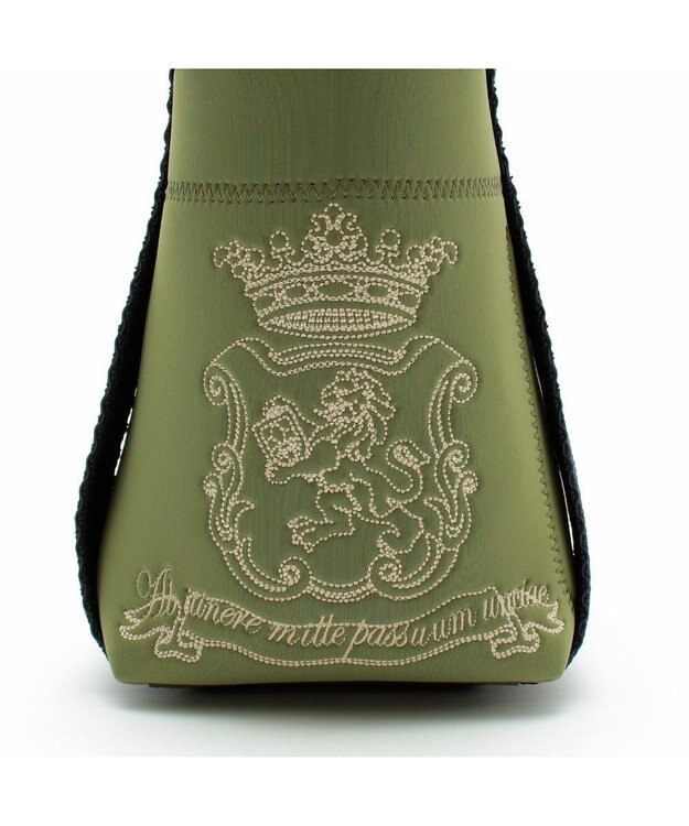 A.D.M.J. 【魔法の様に軽い】マジックライト/イタリアンファブリックステッチ刺しゅうデイリートートS オリーブ