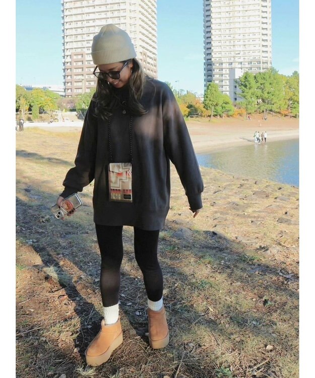 Green Parks バックロゴプリントスウェット Charcoal Gray