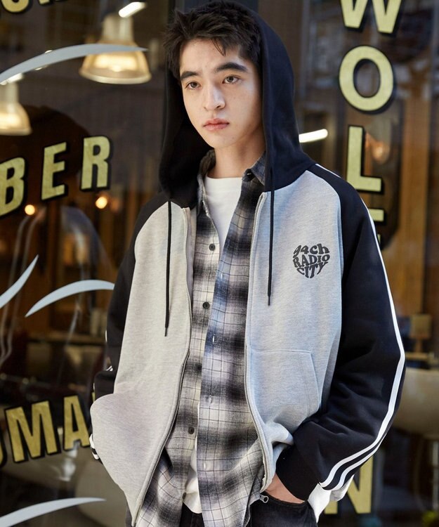 WEGO 【ユニセックス着用ITEM】ラグラングラフィックZIPパーカー ブラック