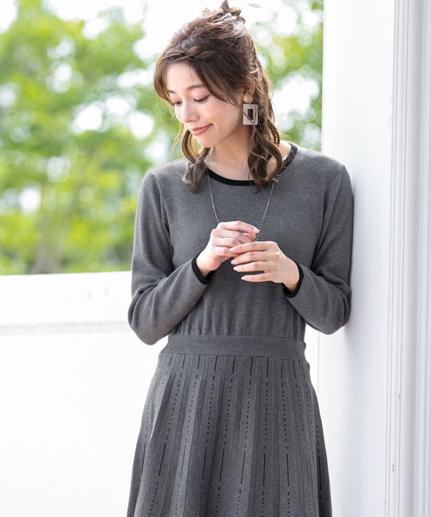 Tiaclasse 【洗える】1枚で着映えするステッチニットワンピース チャコール×ブラック