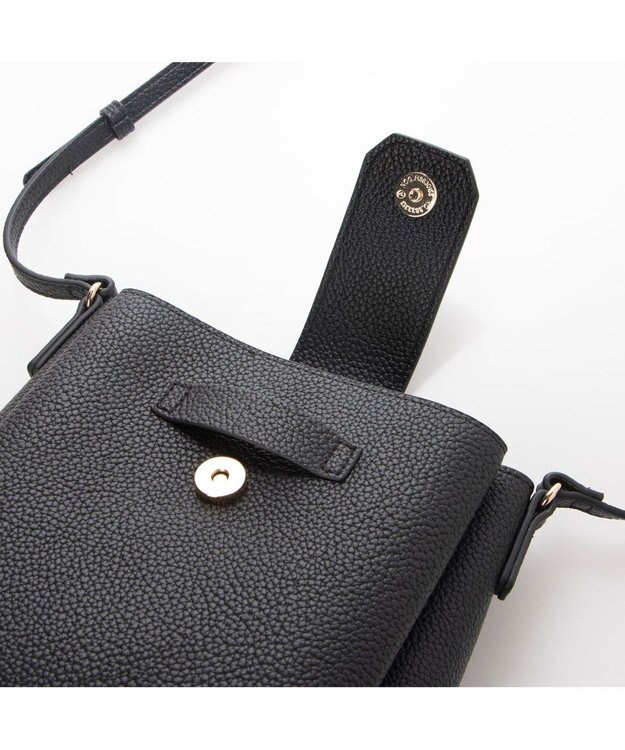 UNBILLION 【テレビ ドラマ着用アイテム】カシュカシュ cachecache / 3つ口縦型ショルダーバッグ ブラック