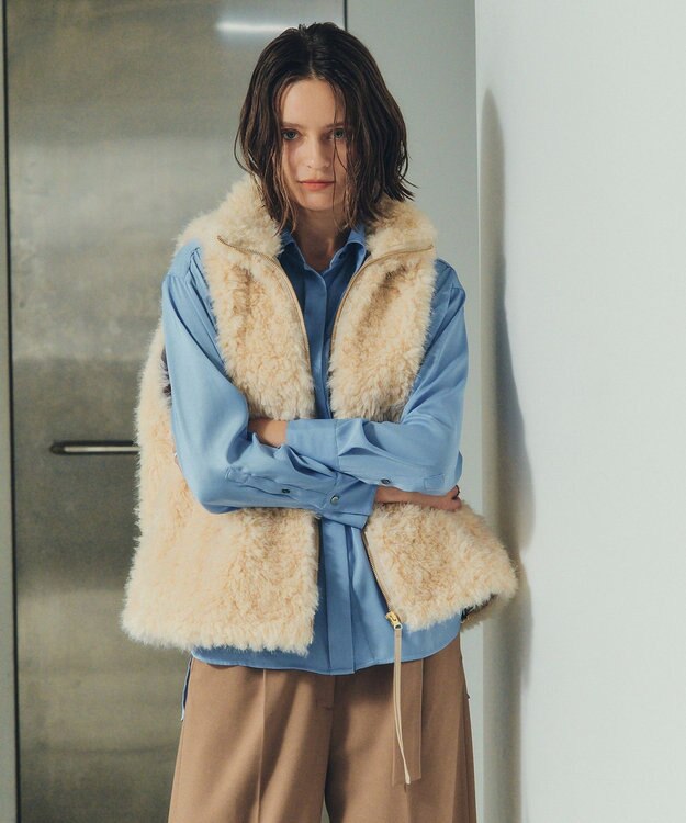 YECCA VECCA カーリーファーZIPジレ Beige