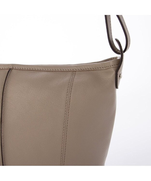 UNBILLION アトランタ ATLANTA / やぎ革軽量ショルダーS ベージュ