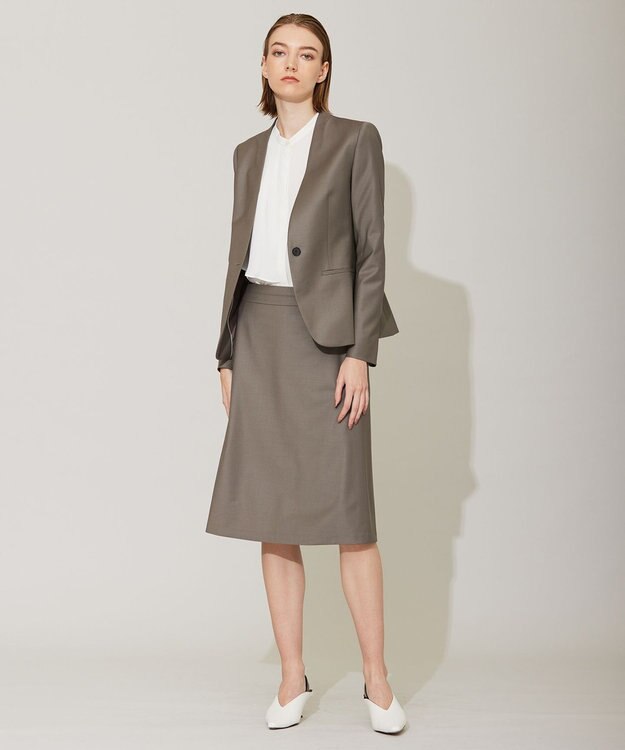 ICB 【洗える】BackSatinAmunzen 5分袖ラッフルデザインブラウス オフホワイト系