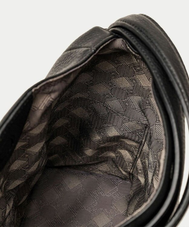 GOTAIRIKU 【ETIAM】シュリンク ハンド＆バングルバッグ《Follow》 ブラック系