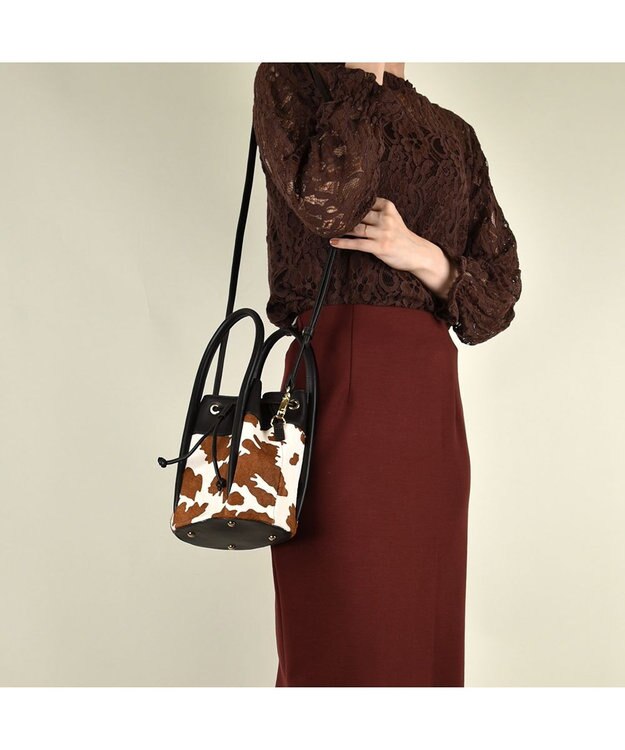 LA BAGAGERIE カウヘアー2WAYバケットバッグ カウ