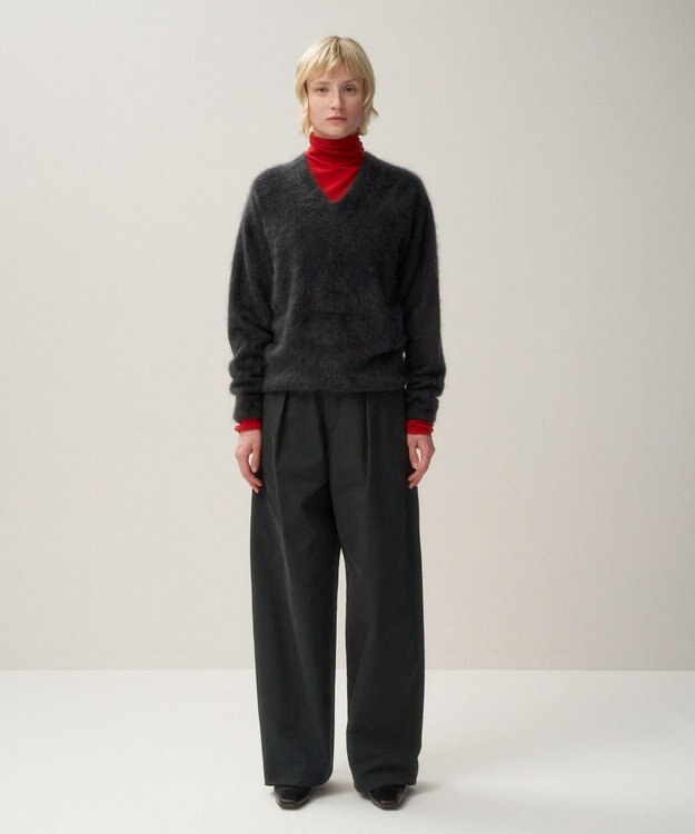 ROYAL CASHMERE FUR | Vネックセーター / ATON | ファッション通販
