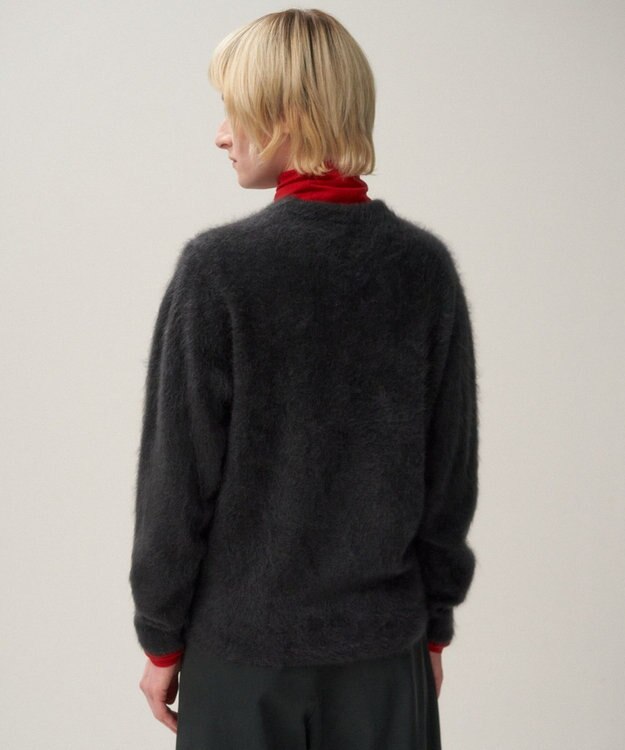 ATON ROYAL CASHMERE FUR | Ｖネックセーター CHARCOAL GRAY