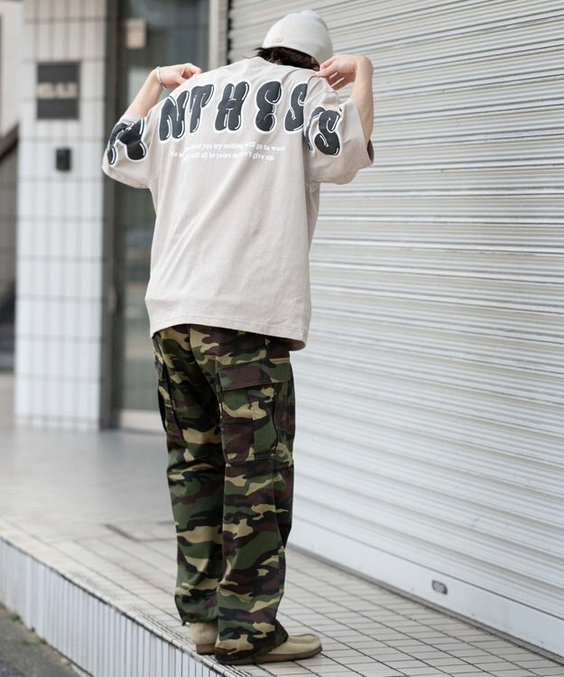 WEGO 【ユニセックス着用ITEM】アクセ付きストレートロゴT（SS） ベージュ