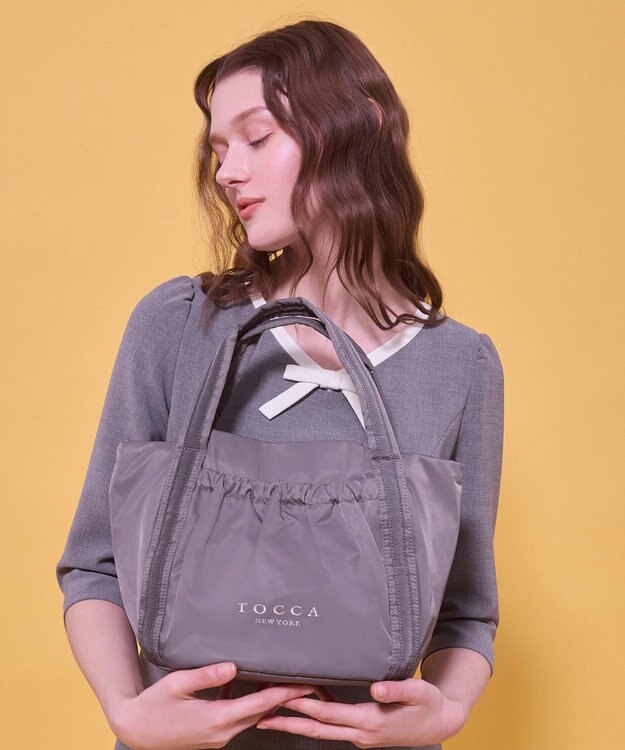 TOCCA 【WEB＆一部店舗限定】【サスティナブル素材】SOSTA MINIBAG ミニバッグ グレージュ系