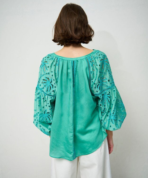 GRACE CONTINENTAL ヤシ柄カットワークトップ グリーン