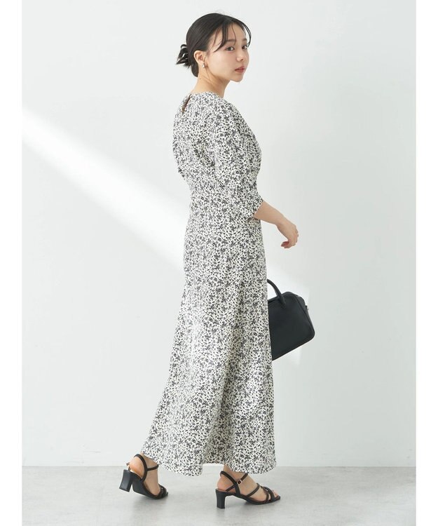 earth music&ecology 小花柄Ｖネックワンピース Ivory