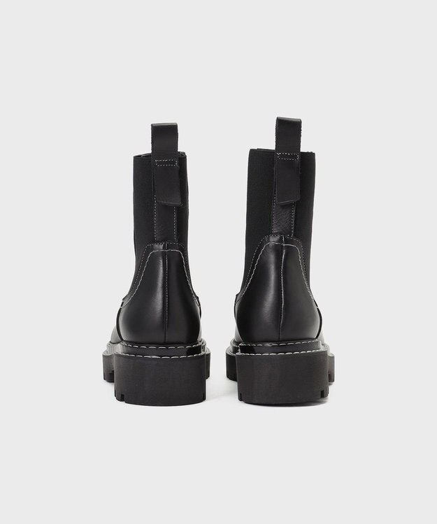 GRACE CONTINENTAL POEVE 　ショートブーツ ブラック