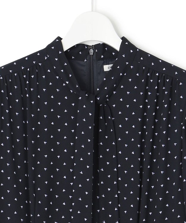 23区 【洗える】トライアングルプリント ボウタイ ワンピース ネイビープリント