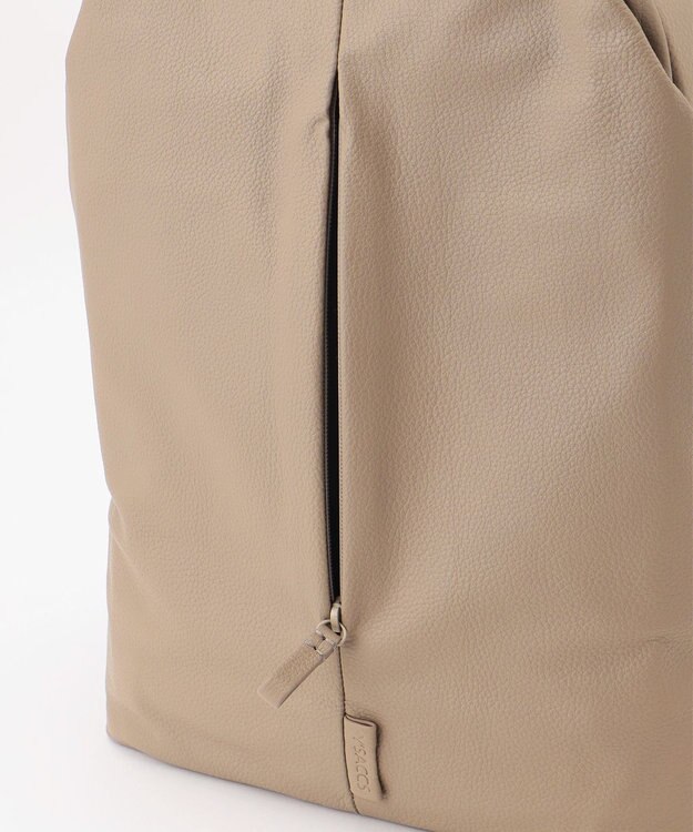 Y'SACCS 【MADE IN JAPAN】　WELLBA　人間工学バックパック　Mサイズ グレージュ