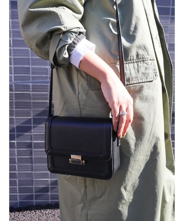 AMERICAN HOLIC クラッシックスクエアショルダーＢＡＧ Black