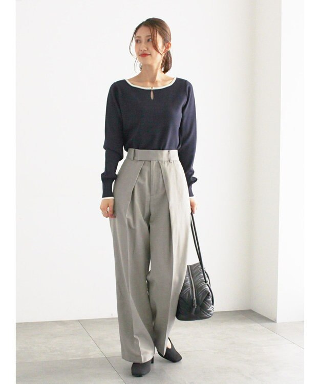 Te chichi スクエアチャームキーネックプルオーバー ネイビー