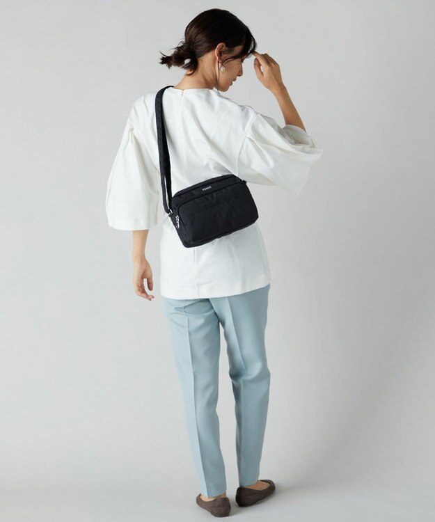 Y'SACCS サスティナブルポシェット ブラック