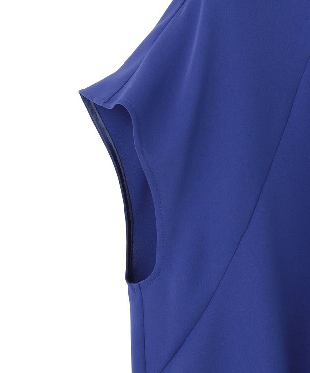 ICB 【接触冷感・UVケア・防シワ・洗える】エステルダブルクロス  ラッフルデザインブラウス ロイヤルブルー系