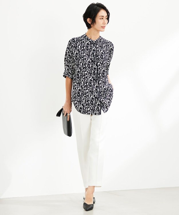 ICB L 【新色追加・接触冷感・UVケア・速乾・洗える】BackSatinAmunzen 5分袖バンドカラーブラウス ブラック×オフホワイト柄系