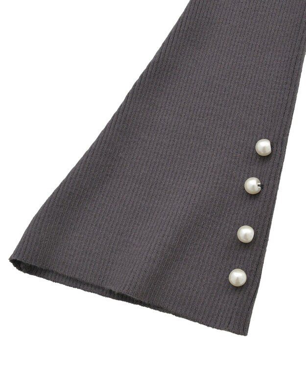 Green Parks ・ｓｗｉｎｇ　ｂｙ　袖パールボタンフレアリブニット Blue