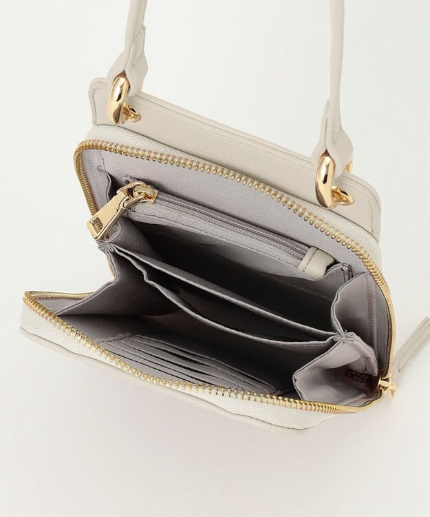 23区 スマホ  ポシェット アイボリー系