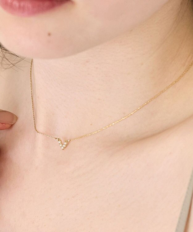 Phoebe 〈金属アレルギー対応〉Vラインミニパールネックレス　V字デザイン/小粒パール ホワイト