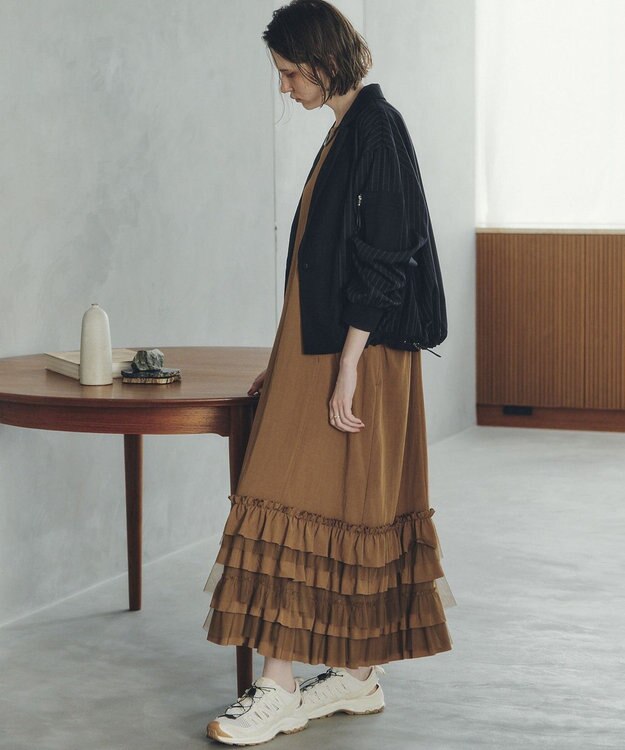 YECCA VECCA ラッフルキャミワンピース Camel